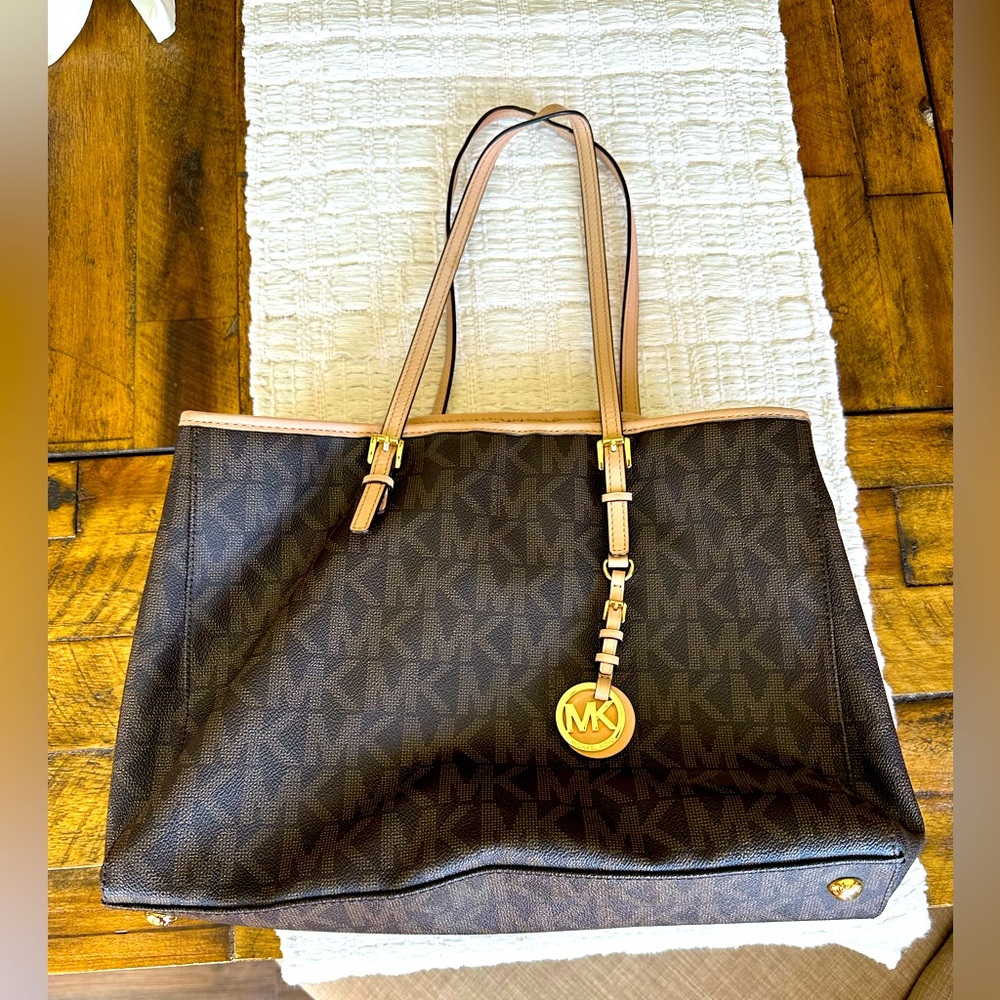 Micheal Kors bag